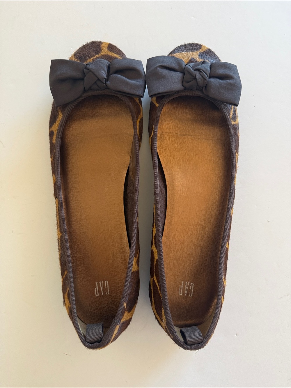 Gap ballet bow flats giraffe print women’s 10